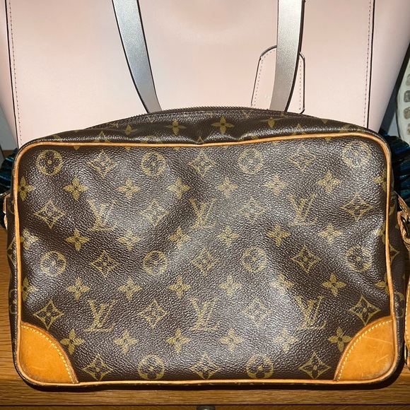 Louis Vuitton Monogram Canvas Trocadero Vintage Crossbody 27 Authentic - Picture 5 of 16